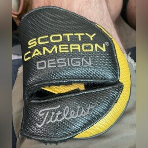 Titleist Scotty Cameron Black and Yellow Putter Cover